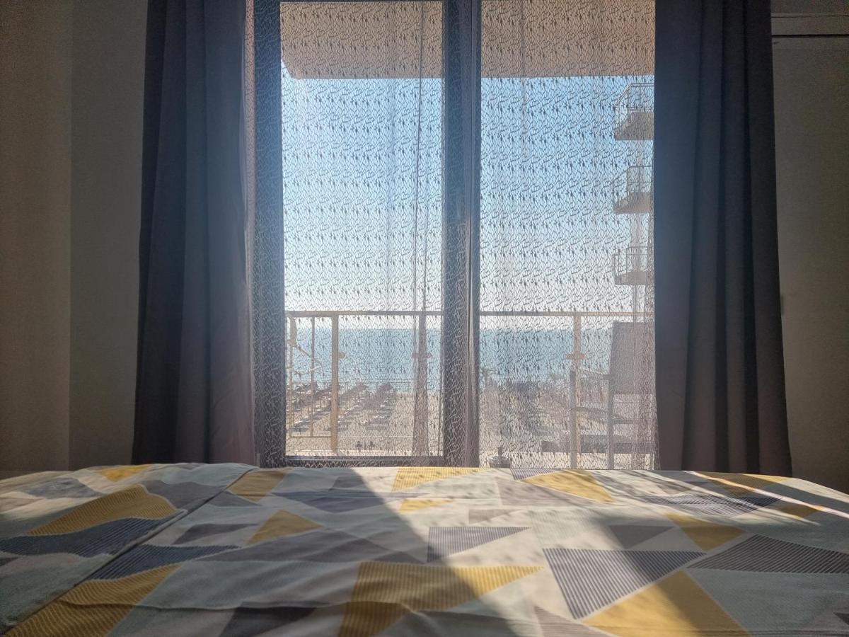 Beach Residence 18 Mamaia Nord Navodari Exterior photo